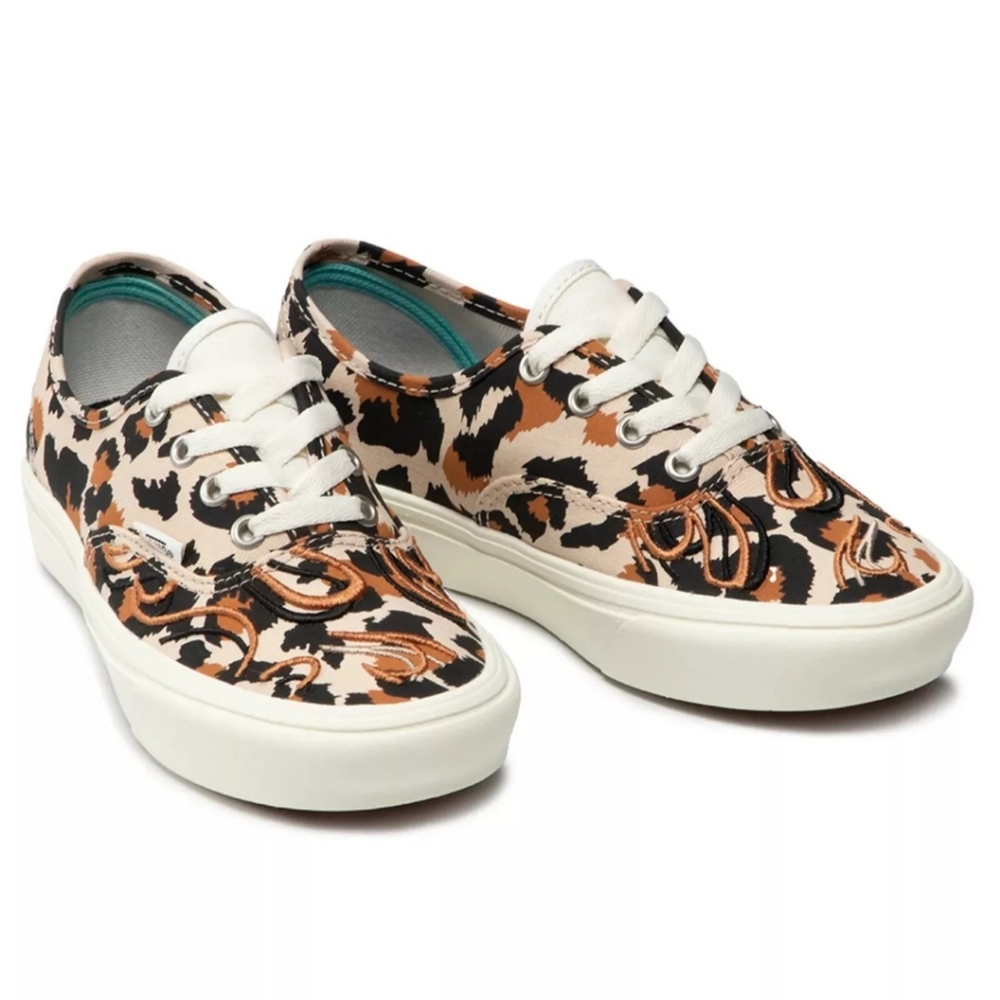 RARE!! Woman's Van's Comfy cush Authentic